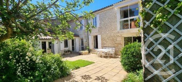 maison à vendre - 7 pièces - 160.0 m2 - LUCON - 85 - PAYS-DE-LOIRE - Century 21 Solution Immobilière