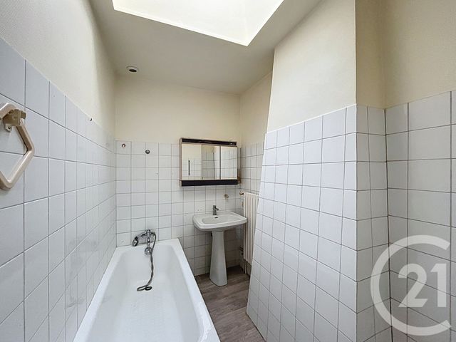 Appartement T3 à vendre - 4 pièces - 97.34 m2 - LE CHAMP ST PERE - 85 - PAYS-DE-LOIRE - Century 21 Solution Immobilière