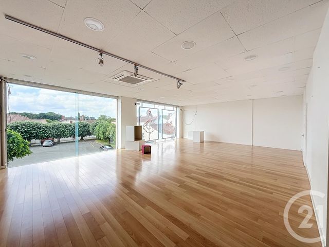 commerce à vendre - 550.0 m2 - NALLIERS - 85 - PAYS-DE-LOIRE - Century 21 Solution Immobilière