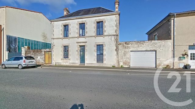 Afficher la photo en grand maison à vendre - 9 pièces - 155.24 m2 - LUCON - 85 - PAYS-DE-LOIRE - Century 21 Solution Immobilière