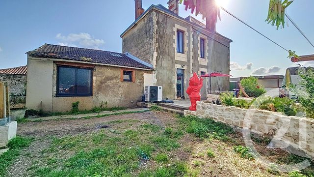 Afficher la photo en grand maison à vendre - 9 pièces - 155.24 m2 - LUCON - 85 - PAYS-DE-LOIRE - Century 21 Solution Immobilière