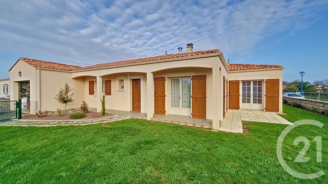 maison à vendre - 5 pièces - 140.13 m2 - STE RADEGONDE DES NOYERS - 85 - PAYS-DE-LOIRE - Century 21 Solution Immobilière