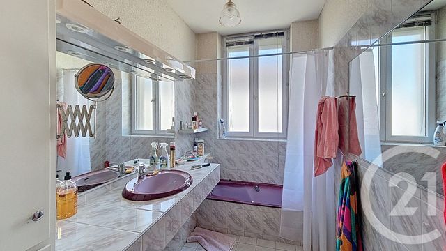 maison à vendre - 5 pièces - 151.0 m2 - LUCON - 85 - PAYS-DE-LOIRE - Century 21 Solution Immobilière