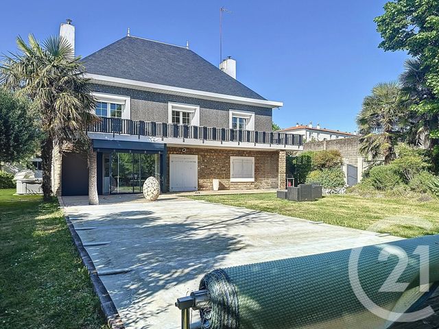 maison à vendre - 9 pièces - 198.2 m2 - LUCON - 85 - PAYS-DE-LOIRE - Century 21 Solution Immobilière