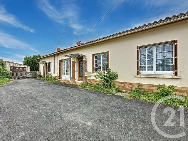 maison à vendre - 5 pièces - 111.92 m2 - THIRE - 85 - PAYS-DE-LOIRE - Century 21 Solution Immobilière