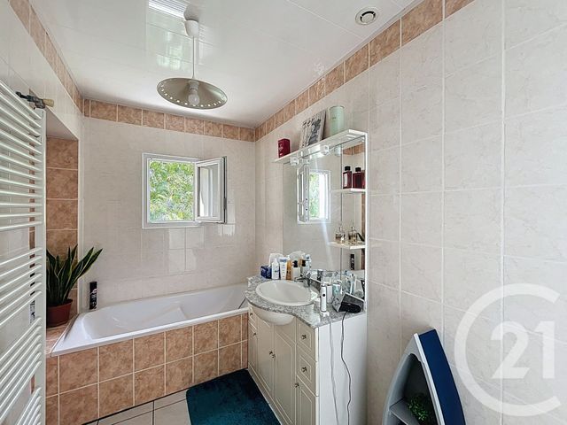 maison à vendre - 5 pièces - 115.22 m2 - LES MAGNILS REIGNIERS - 85 - PAYS-DE-LOIRE - Century 21 Solution Immobilière