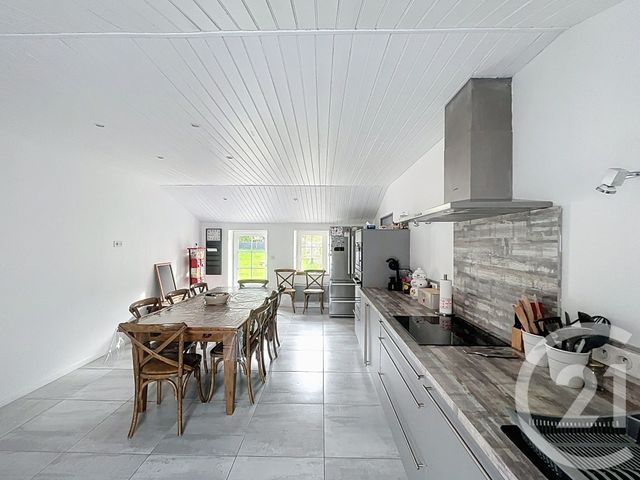 maison à vendre - 5 pièces - 216.6 m2 - LES MAGNILS REIGNIERS - 85 - PAYS-DE-LOIRE - Century 21 Solution Immobilière