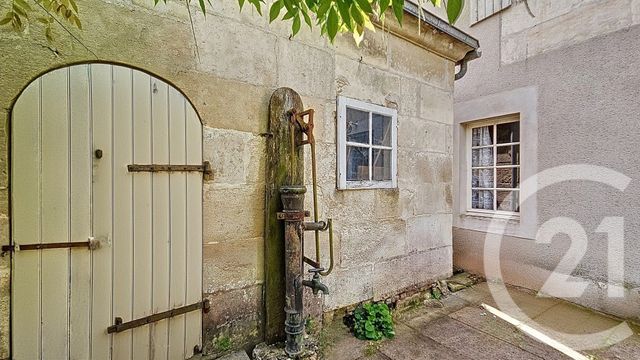 Afficher la photo en grand maison à vendre - 9 pièces - 260.19 m2 - LUCON - 85 - PAYS-DE-LOIRE - Century 21 Solution Immobilière