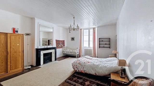 Afficher la photo en grand maison à vendre - 9 pièces - 260.19 m2 - LUCON - 85 - PAYS-DE-LOIRE - Century 21 Solution Immobilière