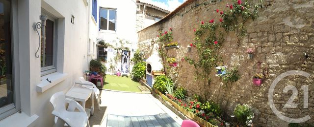 maison à vendre - 8 pièces - 184.03 m2 - FONTENAY LE COMTE - 85 - PAYS-DE-LOIRE - Century 21 Solution Immobilière