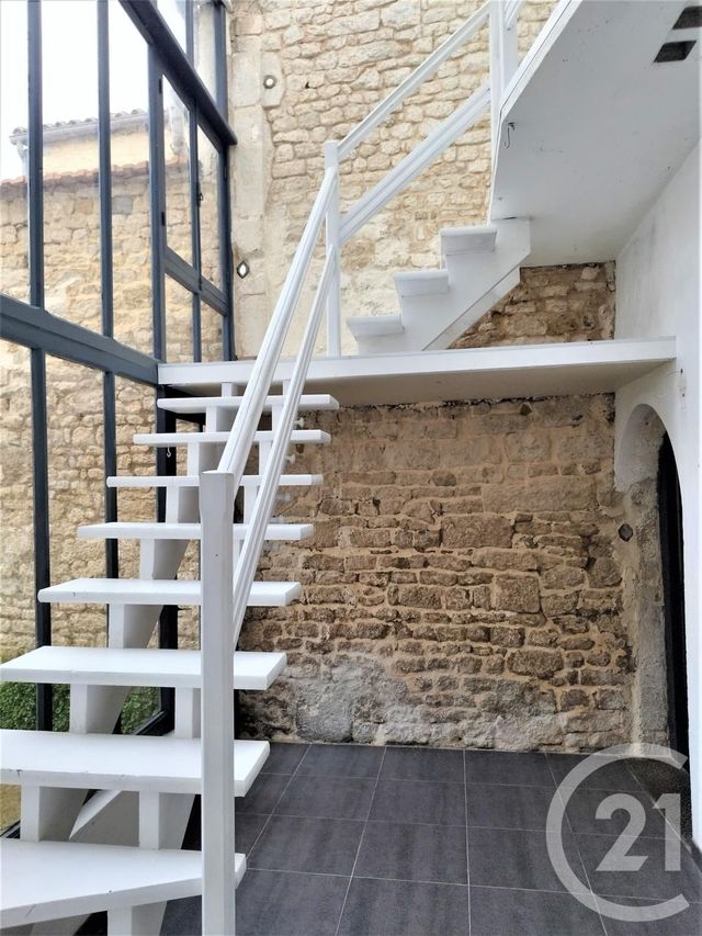 maison à vendre - 8 pièces - 184.03 m2 - FONTENAY LE COMTE - 85 - PAYS-DE-LOIRE - Century 21 Solution Immobilière