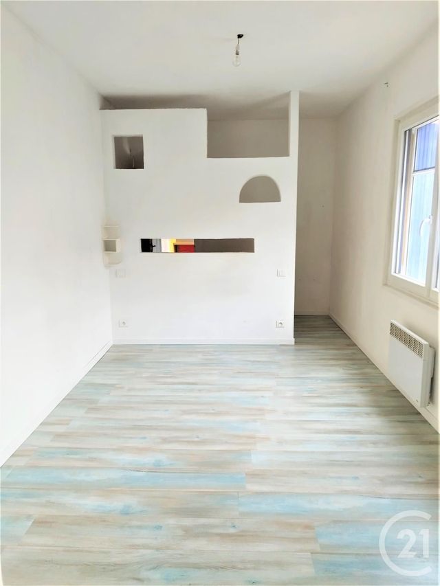 maison à vendre - 8 pièces - 184.03 m2 - FONTENAY LE COMTE - 85 - PAYS-DE-LOIRE - Century 21 Solution Immobilière