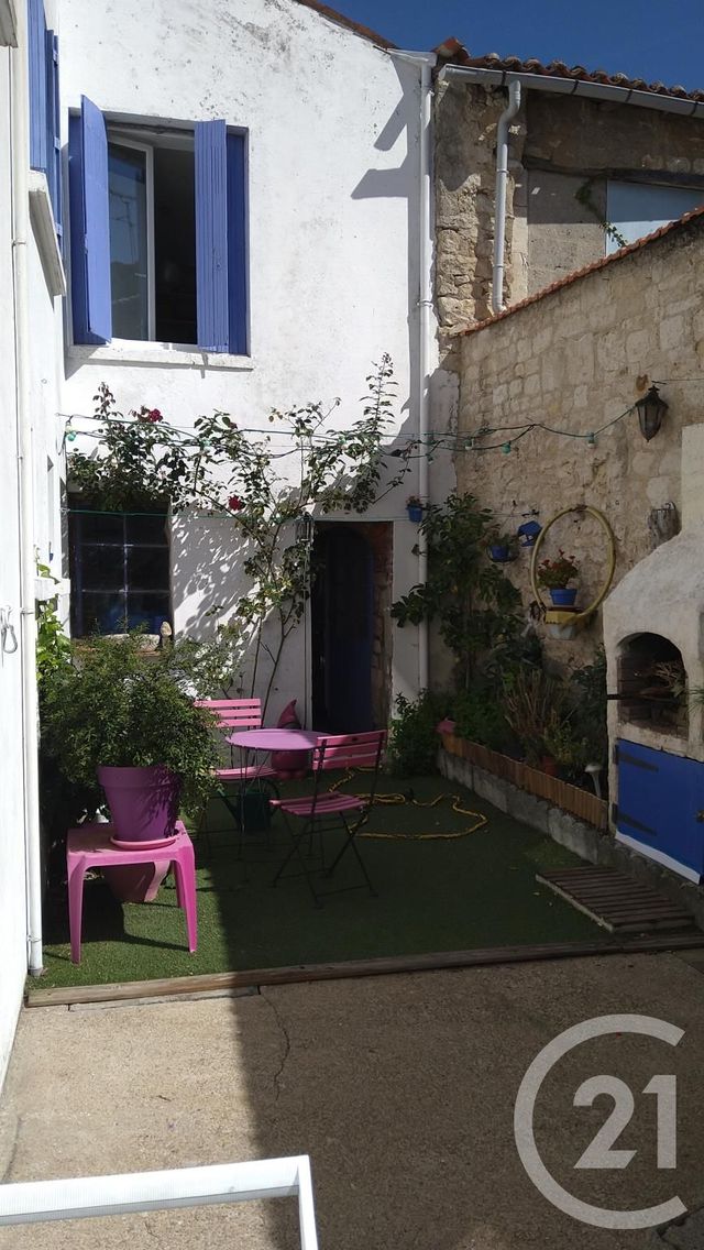 maison à vendre - 8 pièces - 184.03 m2 - FONTENAY LE COMTE - 85 - PAYS-DE-LOIRE - Century 21 Solution Immobilière