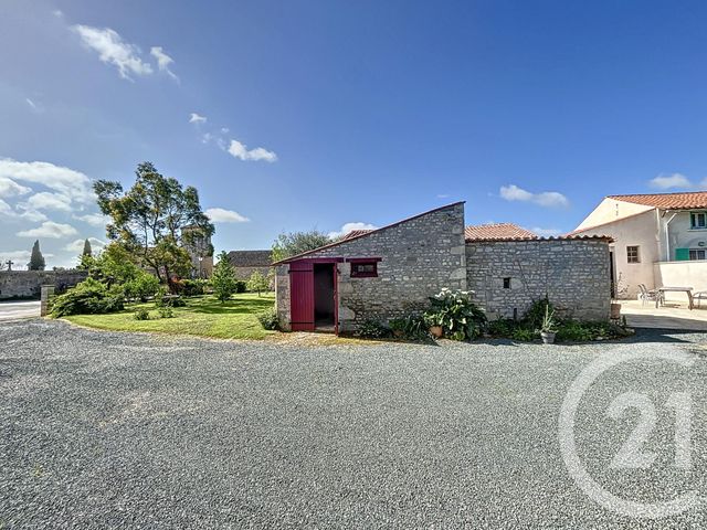 maison à vendre - 5 pièces - 201.72 m2 - ST PIERRE LE VIEUX - 85 - PAYS-DE-LOIRE - Century 21 Solution Immobilière