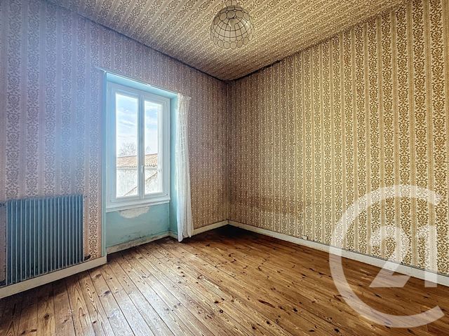 maison à vendre - 6 pièces - 138.6 m2 - VELLUIRE - 85 - PAYS-DE-LOIRE - Century 21 Solution Immobilière