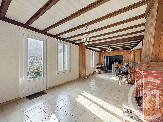 maison à vendre - 6 pièces - 138.6 m2 - VELLUIRE - 85 - PAYS-DE-LOIRE - Century 21 Solution Immobilière