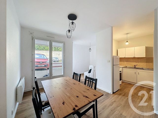 Afficher la photo en grand Appartement T1 à louer - 1 pièce - 33.8 m2 - LUCON - 85 - PAYS-DE-LOIRE - Century 21 Solution Immobilière