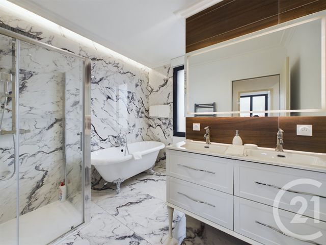 maison à vendre - 5 pièces - 106.36 m2 - LUCON - 85 - PAYS-DE-LOIRE - Century 21 Solution Immobilière