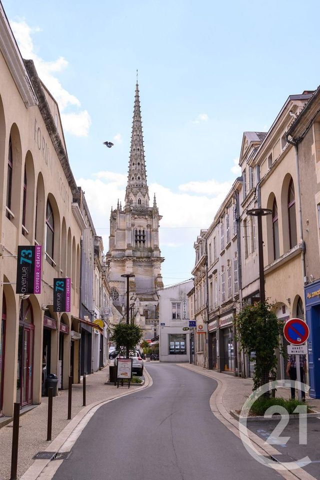 Appartement T1 à louer - 1 pièce - 21.76 m2 - LUCON - 85 - PAYS-DE-LOIRE - Century 21 Solution Immobilière