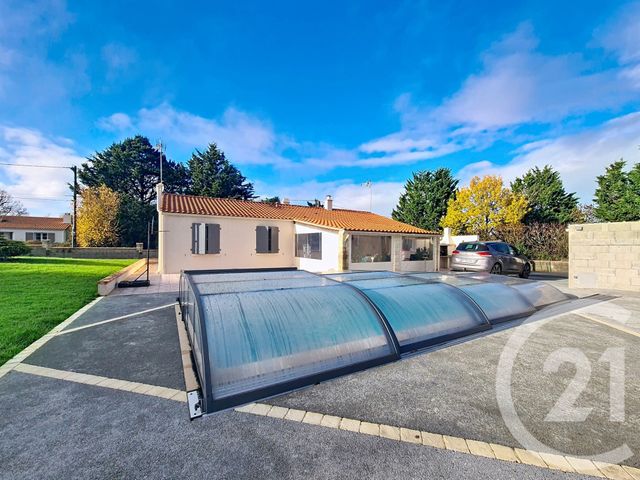 maison à vendre - 6 pièces - 115.0 m2 - ST JEAN DE BEUGNE - 85 - PAYS-DE-LOIRE - Century 21 Solution Immobilière