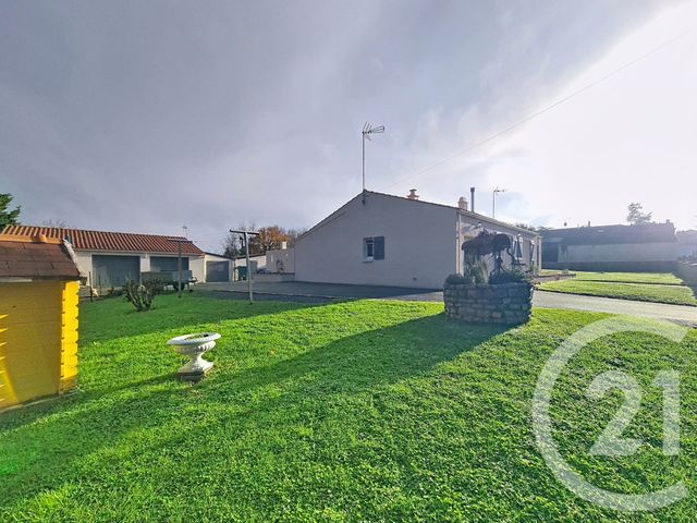 maison à vendre - 6 pièces - 115.0 m2 - ST JEAN DE BEUGNE - 85 - PAYS-DE-LOIRE - Century 21 Solution Immobilière