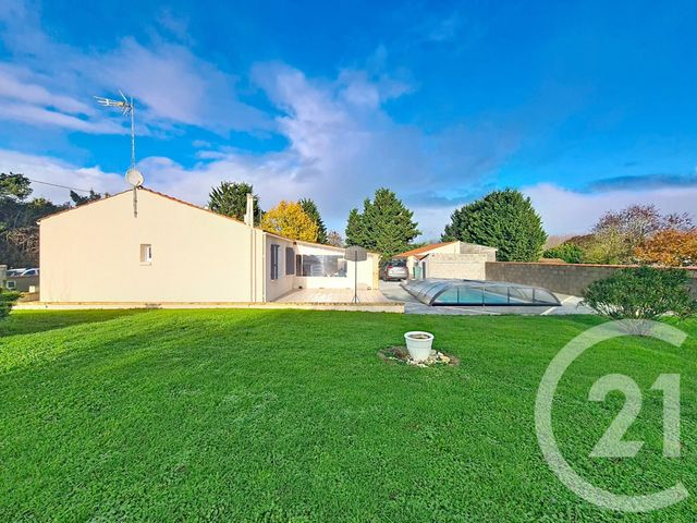 maison à vendre - 6 pièces - 115.0 m2 - ST JEAN DE BEUGNE - 85 - PAYS-DE-LOIRE - Century 21 Solution Immobilière