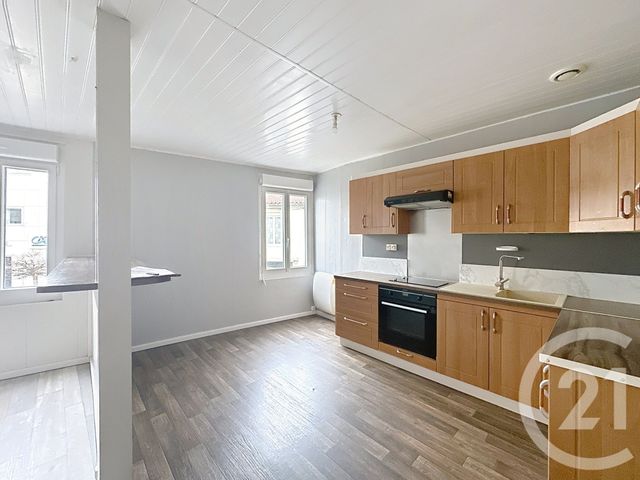 Appartement T2 à louer - 2 pièces - 33.0 m2 - LUCON - 85 - PAYS-DE-LOIRE - Century 21 Solution Immobilière