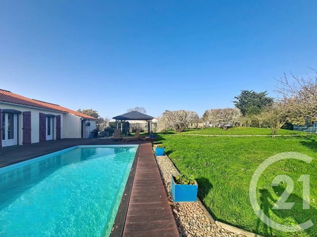 maison à vendre - 6 pièces - 163.23 m2 - ST MICHEL EN L HERM - 85 - PAYS-DE-LOIRE - Century 21 Solution Immobilière