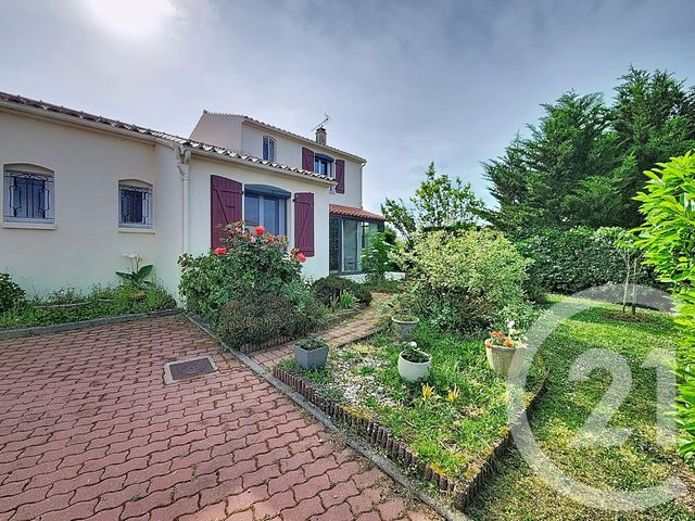 maison à vendre - 6 pièces - 163.23 m2 - ST MICHEL EN L HERM - 85 - PAYS-DE-LOIRE - Century 21 Solution Immobilière