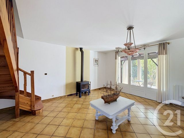 maison à vendre - 6 pièces - 163.23 m2 - ST MICHEL EN L HERM - 85 - PAYS-DE-LOIRE - Century 21 Solution Immobilière