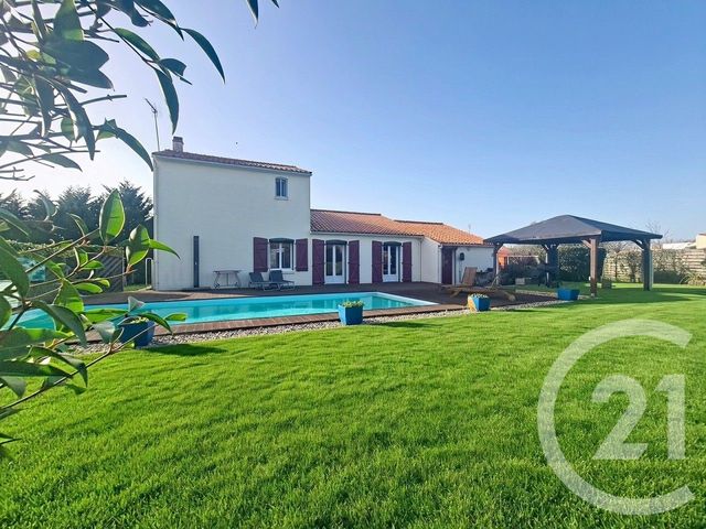 maison à vendre - 6 pièces - 163.23 m2 - ST MICHEL EN L HERM - 85 - PAYS-DE-LOIRE - Century 21 Solution Immobilière