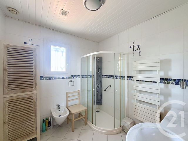 maison à vendre - 6 pièces - 163.23 m2 - ST MICHEL EN L HERM - 85 - PAYS-DE-LOIRE - Century 21 Solution Immobilière