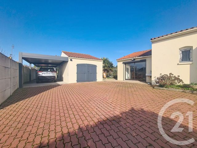 maison à vendre - 6 pièces - 163.23 m2 - ST MICHEL EN L HERM - 85 - PAYS-DE-LOIRE - Century 21 Solution Immobilière