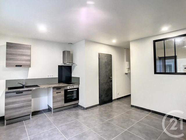 Appartement T2 à louer - 2 pièces - 30.0 m2 - LUCON - 85 - PAYS-DE-LOIRE - Century 21 Solution Immobilière