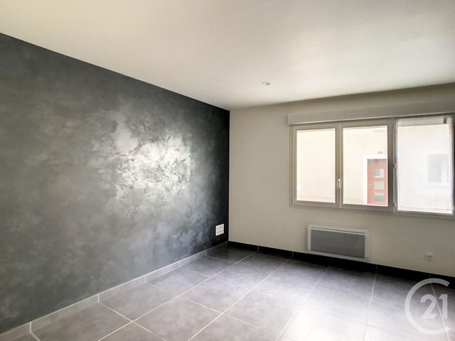 Appartement T2 à louer - 2 pièces - 30.0 m2 - LUCON - 85 - PAYS-DE-LOIRE - Century 21 Solution Immobilière