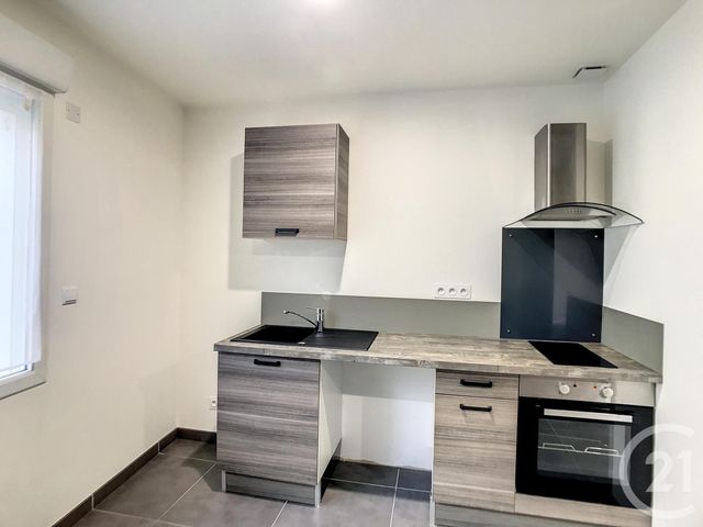 Appartement T2 à louer - 2 pièces - 30.0 m2 - LUCON - 85 - PAYS-DE-LOIRE - Century 21 Solution Immobilière