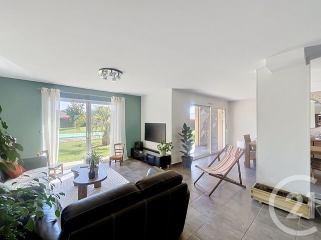 maison à vendre - 5 pièces - 160.37 m2 - ST JEAN DE BEUGNE - 85 - PAYS-DE-LOIRE - Century 21 Solution Immobilière