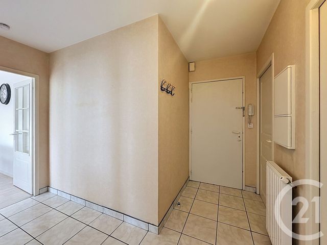 Appartement T2 à louer - 2 pièces - 52.93 m2 - LA ROCHE SUR YON - 85 - PAYS-DE-LOIRE - Century 21 Solution Immobilière