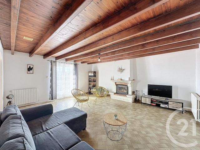 maison à louer - 6 pièces - 132.16 m2 - LES MAGNILS REIGNIERS - 85 - PAYS-DE-LOIRE - Century 21 Solution Immobilière