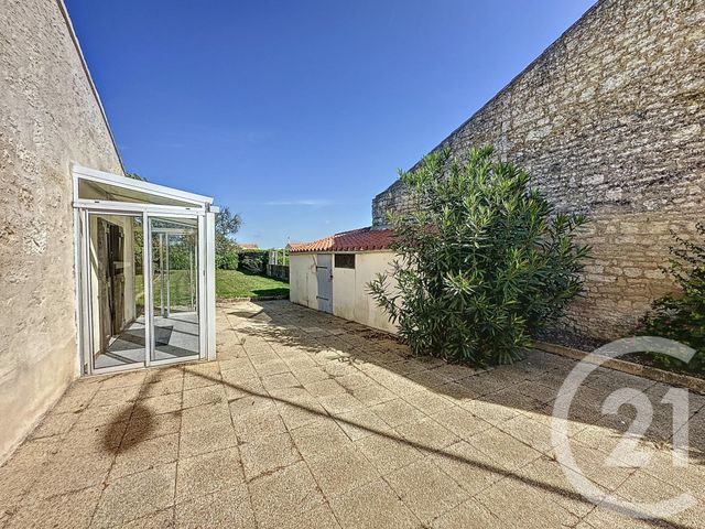 maison à louer - 6 pièces - 132.16 m2 - LES MAGNILS REIGNIERS - 85 - PAYS-DE-LOIRE - Century 21 Solution Immobilière