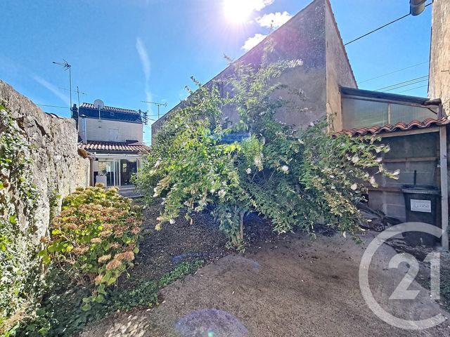 maison à louer - 3 pièces - 94.0 m2 - LUCON - 85 - PAYS-DE-LOIRE - Century 21 Solution Immobilière