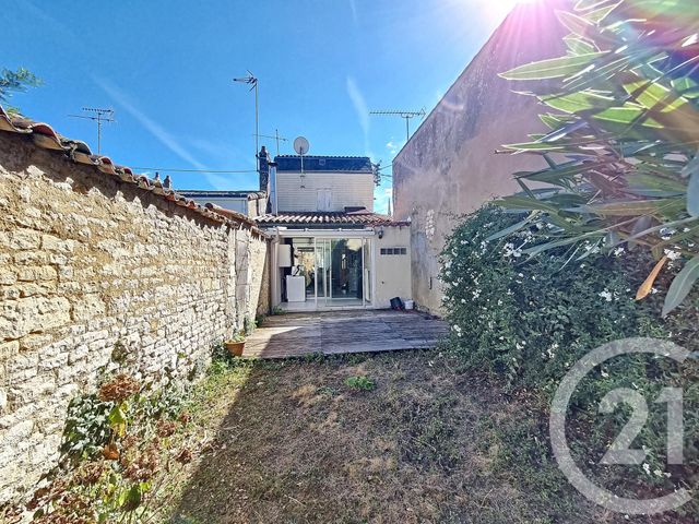 maison à louer - 3 pièces - 94.0 m2 - LUCON - 85 - PAYS-DE-LOIRE - Century 21 Solution Immobilière