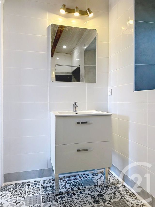 Appartement Studio à louer - 1 pièce - 27.88 m2 - LUCON - 85 - PAYS-DE-LOIRE - Century 21 Solution Immobilière