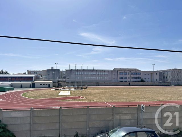 Appartement T2 à louer - 2 pièces - 41.72 m2 - LUCON - 85 - PAYS-DE-LOIRE - Century 21 Solution Immobilière