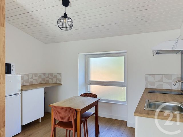 Appartement T2 à louer - 2 pièces - 41.72 m2 - LUCON - 85 - PAYS-DE-LOIRE - Century 21 Solution Immobilière
