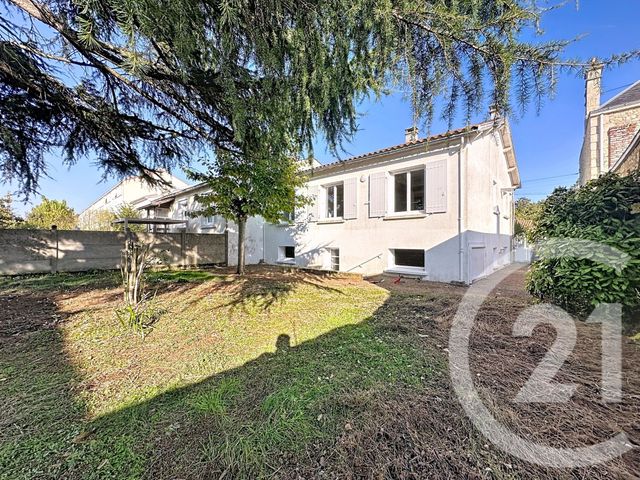 maison à louer - 5 pièces - 81.0 m2 - LUCON - 85 - PAYS-DE-LOIRE - Century 21 Solution Immobilière