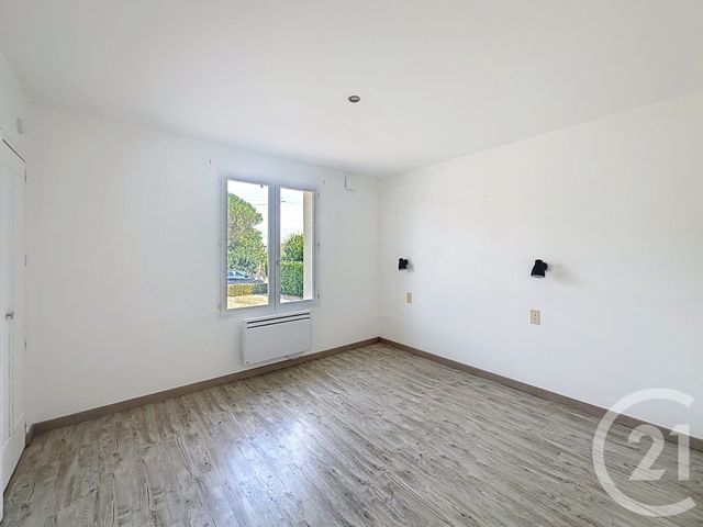 maison à louer - 3 pièces - 88.94 m2 - NALLIERS - 85 - PAYS-DE-LOIRE - Century 21 Solution Immobilière