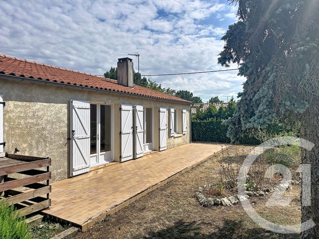 maison à louer - 3 pièces - 88.94 m2 - NALLIERS - 85 - PAYS-DE-LOIRE - Century 21 Solution Immobilière