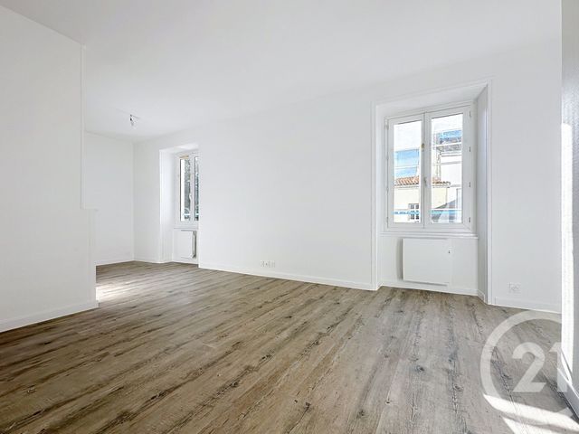 Appartement T3 à louer - 3 pièces - 51.51 m2 - LUCON - 85 - PAYS-DE-LOIRE - Century 21 Solution Immobilière