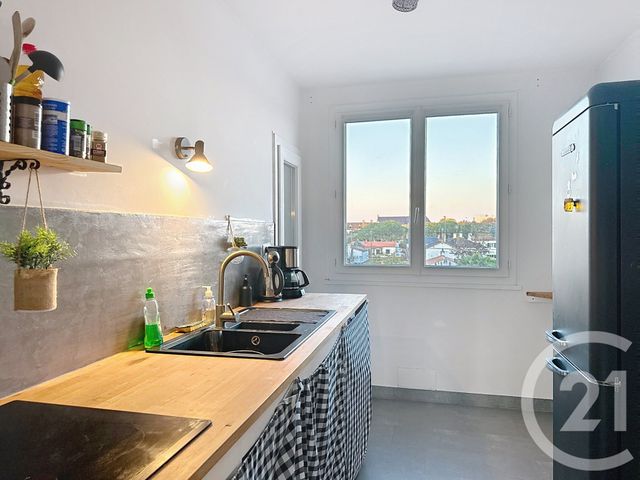 Appartement T3 à louer - 3 pièces - 68.22 m2 - LUCON - 85 - PAYS-DE-LOIRE - Century 21 Solution Immobilière